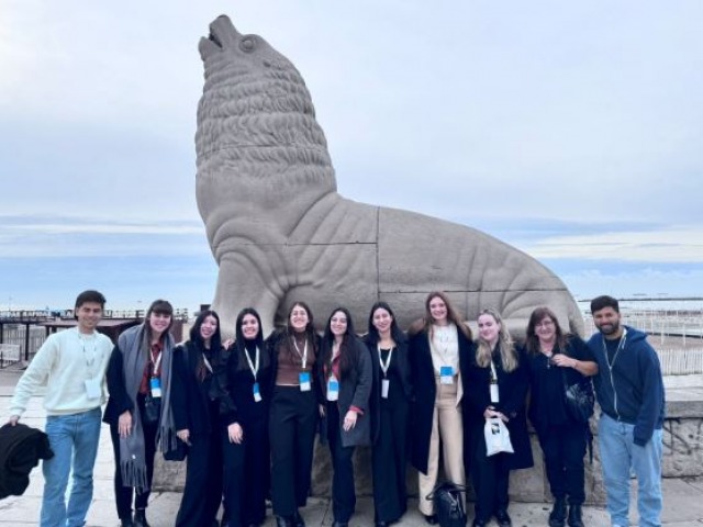 Estudiantes de medicina de Unicen en el Congreso de Infectologa